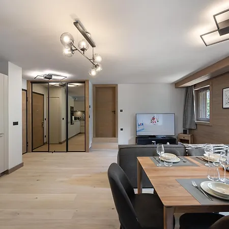 Avec Piscine, Salle De Sport Et Parking Couvert - Fr-1-569-105 מגב